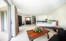 Tanoa Waterfront Hotel